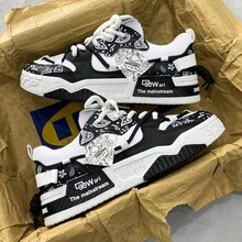 2025新款男士休闲鞋、运动鞋、休闲运动鞋。由于尺码偏小，建议选购大一码。