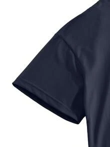 Bộ 2 món gồm áo thun nam màu xanh navy dáng rộng và quần short kaki, kiểu dáng thể thao thường ngày, trang phục thoải mái phù hợp cho bãi biển, kỳ nghỉ và du lịch. - Màu xanh hải quân - Xem 6