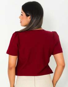 Blusa Social Feminina Manga Curta Gola V - Vinho - Visão 3