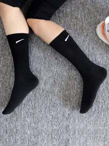 9双装纯棉运动袜，包括中筒袜、短袜、及膝袜和高筒袜，男女通用，适合篮球、足球等运动，四季皆宜。