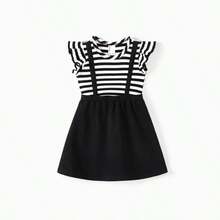 Matching Family Outfits – Striped T-Shirt For Men & Boy, Crop Top & Midi Skirt Co-Ord Set For Women & Girl, Flared Dresses For Baby Girl – Stylish Summer Family Coordinated Cotton Set - 黑與白 - 查看 7