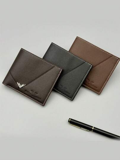 ארנק קצר לגברים מעור PU, ארנק רך ואופנתי בצבע משובץ, חריצים גדולים לכרטיסים מרובים, יכול להכיל שטרות גדולים, נרתיק מינימליסטי למטבעות, כרטיסי אשראי/חיוב, תעודת זהות, חריצים לתמונות, סגנון עסקי וקז'ואל, מתנה אידיאלית ליום הולדת לגברים או לבן/בת זוג, מתאים לבני נוער, פנאי קיץ, ספורט בחיק הטבע, חופשה, טקס סיום לימודים, תלבושת יום הולדת, אירועים רשמיים/עסקיים, גם בחירה מצוינת ליום האהבה