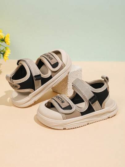 1双男女通用平底软底防滑运动凉鞋，适合儿童、幼儿夏季沙滩穿着