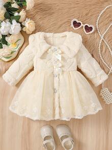 女婴可爱纯色仿毛领长袖双蝴蝶结装饰花卉网纱单排扣开衫，时尚百搭的中长款保暖外套，适合秋冬季日常、聚会、外出等场合。 - 杏色 - 查看 1