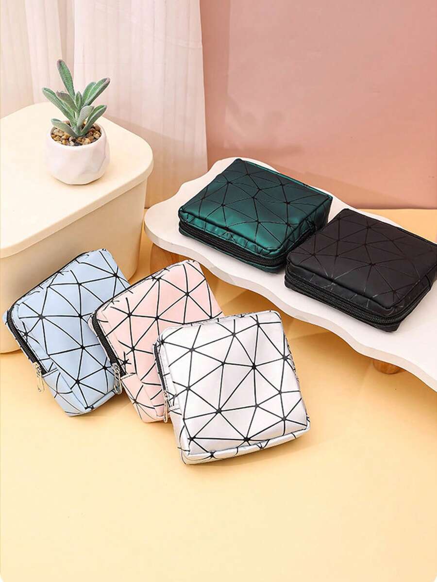 1pc Creative New Fashionable Cute Girl Portable Sanitary Pad Storage Bag, Mini Cartoon Girl Period Hygiene Pad Organizer Bag, Travel Cosmetic Bag, Coin Purse, Toiletry Bag, Multi-Functional Storage Bag, Suitable For Storing Coins, Cosmetics, Lipstick, Sanitary Pads, Tissues And Other Small Items, Applicable For Women Business Trip, Travel, Vacation, Student Back To School, Can Be Used As Gifts For Friends, Valentine's Day Gifts, Souvenirs