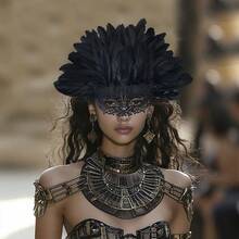 1 Bộ mặt nạ hóa trang dự tiệc dành cho nữ, mặt nạ lông vũ nửa mặt, mặt nạ bột đen, thích hợp cho lễ hội hóa trang, Giáng sinh, năm mới, trang phục dự tiệc, cosplay (lông vũ nhân tạo có thể tháo rời và sử dụng kép) - Nhiều màu - Xem 2