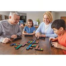 Qwirkle Cubes - Qwirkle UK Edition - View 5