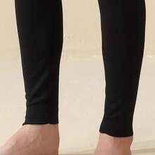 男士保暖紧身背心套装（2件装） - 自发热抓绒面料，宽松圆领，秋冬季保暖叠穿