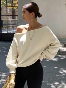 Livesso 女士休闲宽松纯色不对称肩长袖T恤露肩上衣 - 米色 - 查看 4