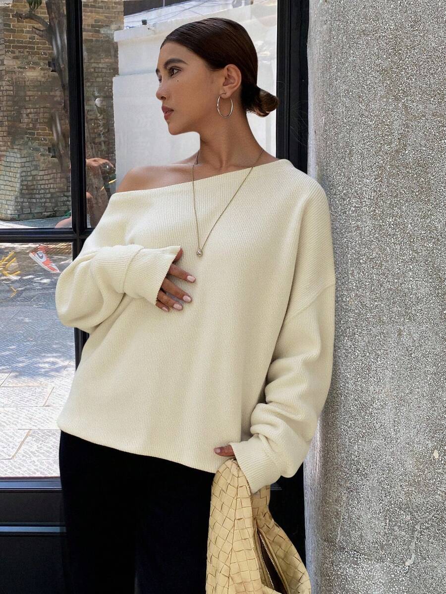 Livesso 女士休闲宽松纯色不对称肩长袖T恤露肩上衣 - 米色 - 查看 1