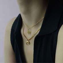 Necklace In 18K Titanium Steel, Double Layer, Fade-Resistant, Modern And Exclusive Jewelry With A Moon And Star Design. - 金色 - 查看 6