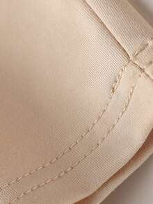 这款女童宽松圆领短袖T恤采用豹纹印花和蝴蝶结设计，柔软舒适，休闲时尚，适合学生日常穿着、参加派对、上学、音乐节、度假和通勤。它也是馈赠亲朋好友的绝佳礼物。 - 杏色 - 查看 5