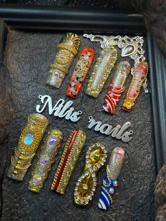 Cute Baroque Nail Art Look With 10pcs Gold Handmade Acrylic Press On Nails Long Square Nails Champagne&Gold&Orange&Red French, Blue Sparkling French Tip Nails Pearl Embedding Fake Nails Hand Draw Leopard Print&Stars Nails Blue Black Tie Dye 3D Steel Ball Chain& Love&Butterfly Suitable For Parties Use Set Suitable For Holiday Use, Suitable For Girls To Use Wear With Free Gel Sticker Nail File