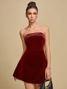 女士新款优雅浪漫无肩带黑色丝绒迷你连衣裙，适合婚礼季和派对；女士高腰A字连衣裙，适合与朋友享用早午餐、约会、情人节、生日等场合。 - 酒紅色 - 查看 4