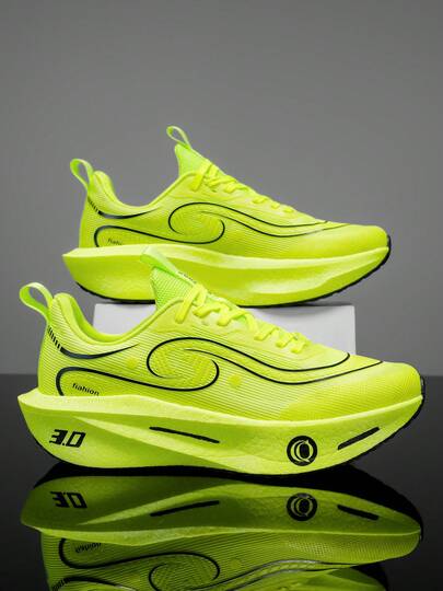 男士户外跑步鞋，经典时尚多色男士跑步鞋，纯色简约设计，舒适内衬，适合公路、户外、马拉松、训练、步行、徒步旅行等。