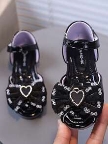 1 Pair Girls' Soft Bottom Non-Slip Fashion Versatile Outdoor Princess New Arrival Butterfly Hook And Loop Sandals, Suitable For Summer