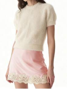 Ladies' Summer Skirt, With Delicate Lace Trim At The Hem, Adding A Feminine Touch. The Elegant Mini Skirt Design Creates A Graceful Figure That Is Suitable For Various Occasions. Smooth And Delicate Touch, Premium Texture. Suitable For Daily Leisure, Parties, Streets, Beaches, And Gatherings In Summer, Easy To Handle In Multiple Occasions. - 粉色 - 查看 2
