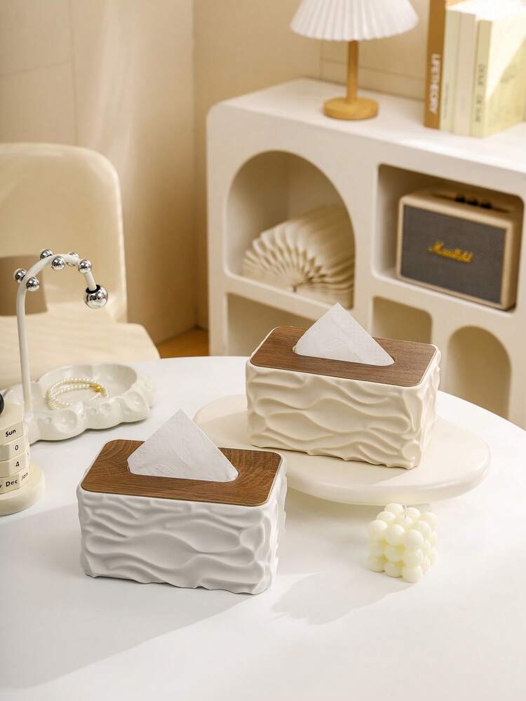 这款优雅的北欧风纸巾盒，拥有时尚的INS美学设计。它采用水波纹表面和木质盒盖，可作为桌面纸巾盒，提供大容量/大尺寸的纸巾收纳空间。适用于浴室、餐桌、办公桌、客厅、高档餐厅、咖啡馆和休息室等场所，是乔迁之喜、生日或圣诞节馈赠亲朋好友的理想之选。 - 彩色 - 查看 2