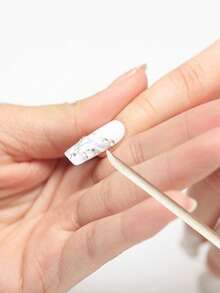 30毫升凝胶指甲油卸甲液，强效卸除亮片和深色指甲油，不含防腐剂，适用于指甲 | 丙酮指甲油卸甲液，可卸除凝胶、亚克力和浸粉指甲油 - 無色 - 查看 3