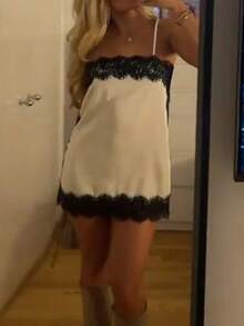 Women's Fashion Street Style Cami Top, Floral Lace Patchwork Satin Camisole, Elegant Backless Sleeveless Spaghetti Strap Top, Solid Color Woven Fabric Lace Splice Sexy Camisole For Evening Date, Daily Wear In Summer - Apricot - View 7