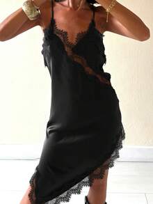 Women's Satin Lace Slip Dress - Spaghetti Strap Deep V Neck Asymmetrical Hem Midi Dress For Party Going Out - 黑色 - 查看 2