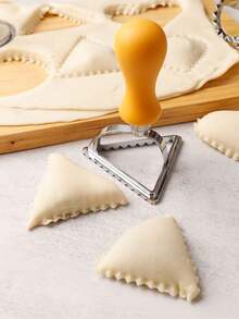 1pc Kitchen Baking Zinc Alloy Triangular Dumpling Mold With Plastic/Wood Handle, Triangular Pasta Cutter Optional