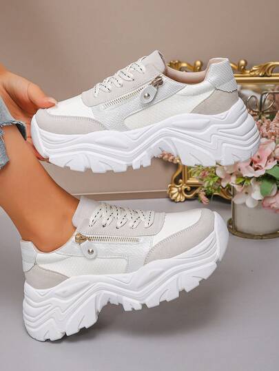女士厚底运动鞋，2026新款春秋轻便厚底鞋，适合春秋运动风格，女士系带白色鞋，女士休闲百搭运动鞋