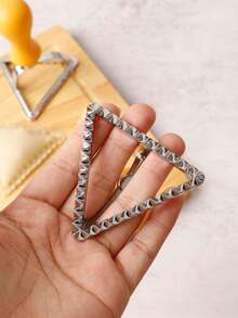 1pc Kitchen Baking Zinc Alloy Triangular Dumpling Mold With Plastic/Wood Handle, Triangular Pasta Cutter Optional
