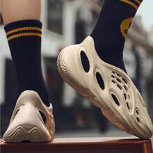 Foam Runner Sneakers Cloud Slides Pillow Sandals Sports Shoes Non-Slip Lightweight Walking Shoes Fashion Outdoor Indoor Beach Sandals For Women Men - A - Xem 5