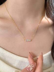 BALMORA 1款时尚百搭的S925纯银锆石吊坠项链，适合女性，母亲节、情人节、生日等节日礼物。 - 金色 - 查看 2