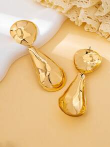 一对时尚几何大水滴形耳钉，适合女性参加派对、聚会、街头、日常佩戴，也是一份贴心的礼物。 - 金黃色 - 查看 2