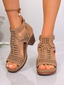 2026春夏新款女士露趾高跟凉鞋，镂空设计，单扣，侧边镂空，轻便舒适，适合日常、户外、办公、上学等场合穿着，时尚百搭，棕色高跟凉鞋，厚底高跟鞋 - 棕色 - 查看 5