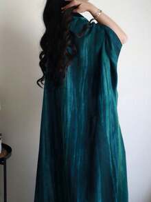 一件时尚优雅的女士开领连衣裙，深绿色，阿拉伯风格设计——适合日常穿着、派对、节日和旅行等各种场合。春季 - 墨綠色 - 查看 6