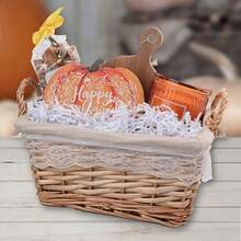 300克白色拉菲草礼盒填充物 - 时尚礼盒填充物，乳白色褶皱碎纸，纸屑，碎纸，缓冲填充物，糖果盒碎屑，纪念品填充物，婚礼彩纸屑，派对装饰碎屑。适用于填充易碎物品和包装的空隙。返校季、情人节、婚礼礼盒包装填充物。 - 白色 - 查看 11