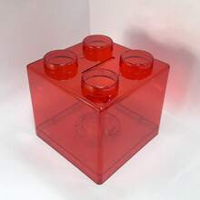 1个积木造型存钱罐，可堆叠硬币，可储存硬币，奖励硬币收纳盒，礼品包装随机发货。注意：运输过程中可能会出现轻微划痕，属于正常现象。如果您介意，请勿购买。