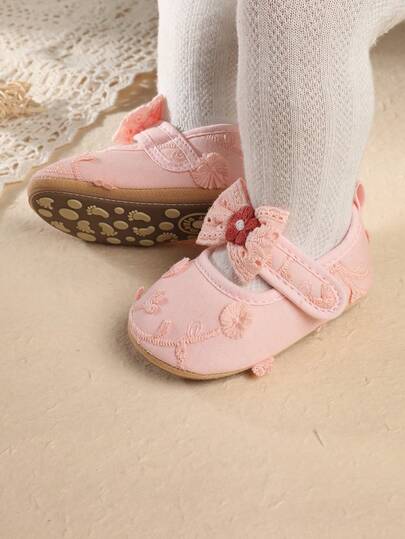 Giày công chúa thêu hoa và bướm cho bé gái sơ sinh, giày trẻ mới biết đi từ 0-1 tuổi, phong cách ngọt ngào và dễ thương, mùa xuân/thu