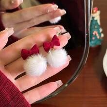 1 Pair Cute Versatile Christmas Red Bow Fuzzy Ball Stud Earrings, Soft Plush Texture, Retro Romantic Earrings, Suitable For Women In Any Occasion, Christmas & New Year - Multicolor - View 5