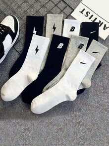 9双装纯棉运动袜，包括中筒袜、短袜、及膝袜和高筒袜，男女通用，适合篮球、足球等运动，四季皆宜。