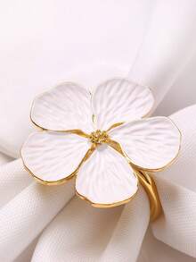 6个白色五瓣金属餐巾环，奢华创意餐具装饰餐巾环，适用于餐厅、酒店、生日、婚礼、农场、情人节、自助餐、派对和家庭厨房餐桌。 - 白色 - 查看 2