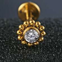 1 pieza Giga Piercing de titanio ASTM F136 de 16G con mini cuentas, pendiente sin rosca con flor de circonita cúbica en la parte posterior plana para tragus, cartílago, hélice, concha y nariz para mujeres, clásico - Dorado - Ver 12