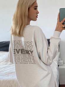 Livesso Sudadera holgada de felpa gruesa, de estilo casual y urbano, con cuello redondo, decorada con un patrón de contraste floral gris en la parte delantera, para mujer, para invierno - Gris - Ver 4