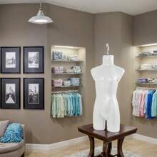 Mannequins - White - View 3