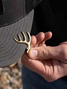 Durable Alloy Antler Hat Clip, Adjustable Deer Head Design With Golden Accents, Textured Grip Base, Suitable For Hunting & Outdoor Adventures, Perfect Gift For Fathers And Hunters