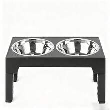 1个高架狗食盆，可折叠设计，4档高度可调，包含2个不锈钢碗，防滑，适合中大型犬。