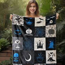 1 Sdoo Gothic Halloween Blanket - Printed With Spooky Bats, Pumpkins, Haunted House And  - Soft Flannel For All Seasons On Bed, Sofa, Travel Or Camping - Retro Multicolor Checkered Design - Gray With Blue Spider Web And Jack-O-Lanterns Lighting: Ideal Gift For Nightmare Before Christmas Fans - 彩色 - 查看 2