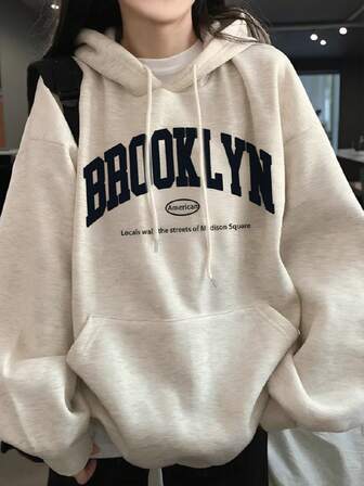 宽松字母印花保暖连帽卫衣