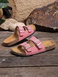 Màu be nhẹ nhàng, cảm giác thoải mái, thiết kế khóa đôi thời trang dễ dàng điều chỉnh, đế giày mềm mại mang lại cảm giác như đang đi trên mây, cực kỳ thoải mái khi mang hàng ngày, khi thư giãn tại nhà. Có sẵn màu hồng, đen và xanh dương để lựa chọn. - Hồng - Xem 8