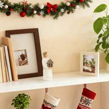 A Girl Holding A Resin Ornament For A House - Handcrafted Decorative Statue, Festive Ornament For Living Room Decoration, Christmas Home Decoration, Home Décor - 白色 - 查看 7