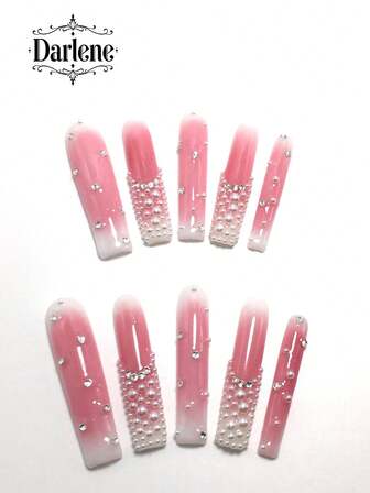 Cada set incluye 10 piezas de puntas de uñas acrílicas en estilo ataúd hechas a mano con diseño francés con rhinestones, corazones y decoraciones florales. Disponible en esquemas de color multitonos y desnudos. Tres tamaños para ajustar, adecuado para Navidad, fiestas, galas y uso diario. Viene con un kit de herramientas para uñas, convirtiéndolo en el regalo perfecto de uñas postizas para mujeres y niñas.