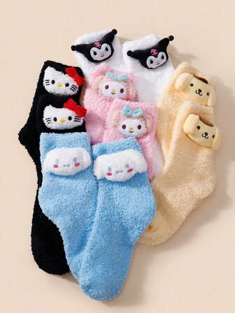 Sanrio 4双装三丽鸥女士秋冬珊瑚绒可爱卡通Hello Kitty、My Melody、Kuromi、Cinnamoroll图案时尚舒适保暖家居中筒袜